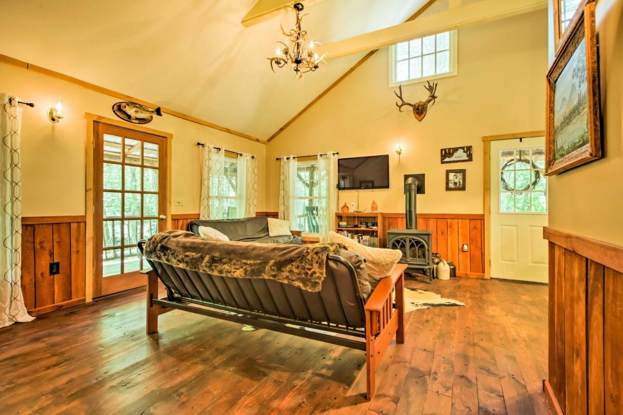 Clearwater Cabin On 10 Acres With Trout Stream! Monterey Exteriör bild